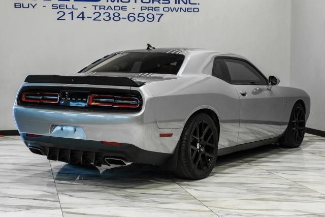 Used 2015 Dodge Challenger R/T Plus RWD image 11