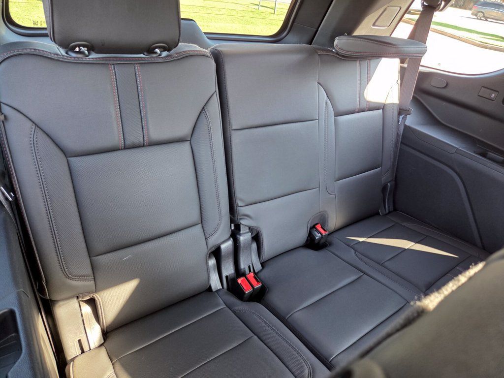 Used 2022 Chevrolet Tahoe RST w/ Luxury Package RWD image 17