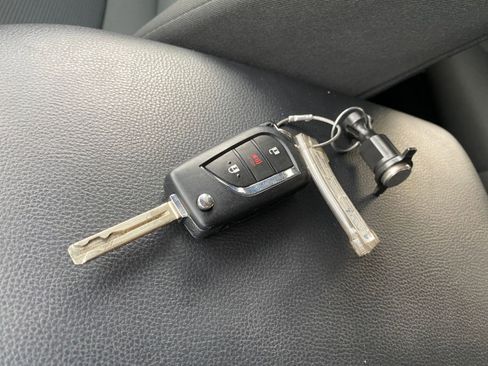 Used 2025 Toyota RAV4 LE image 22