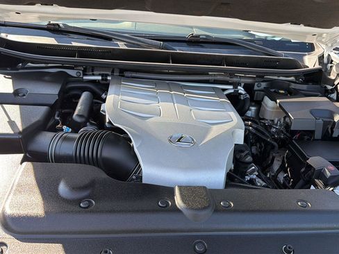Used 2018 Lexus GX 460 Luxury AWD/4WD image 39