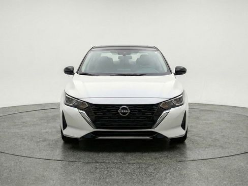Used 2025 Nissan Sentra SV FWD image 2
