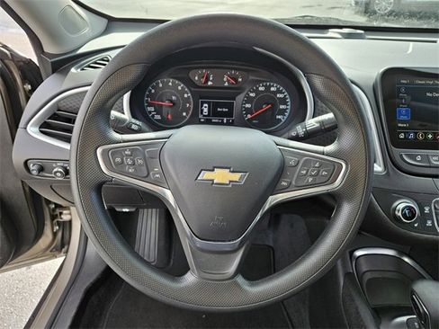 Used 2024 Chevrolet Malibu LT image 14