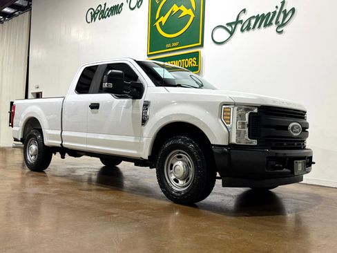 Used 2019 Ford F250 XL w/ Power Equipment Group image 11