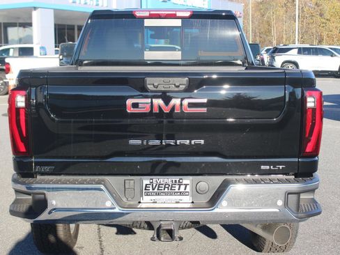 New 2025 GMC Sierra 2500 SLT w/ SLT Premium Package image 9