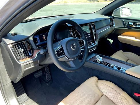 New 2026 Volvo V60 B5 Cross Country Ultra image 8