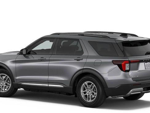 New 2026 Ford Explorer Active w/ Active Comfort Package RWD image 2