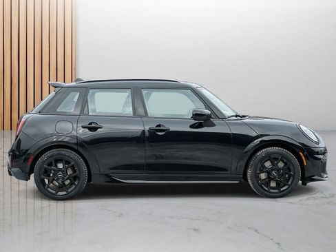 New 2026 MINI Cooper S image 2