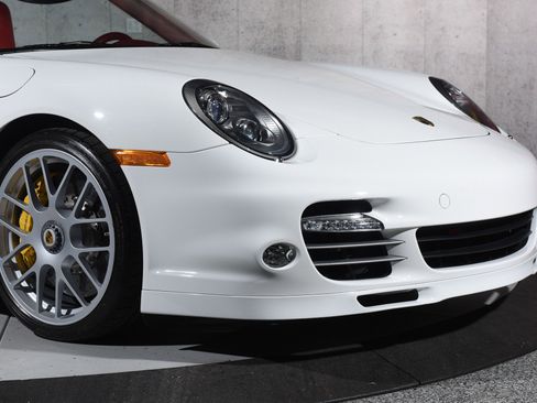 Used 2012 Porsche 911 Turbo S AWD/4WD image 19