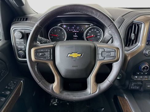 Used 2022 Chevrolet Silverado 2500 High Country w/ Z71 Off-Road Package AWD/4WD image 11