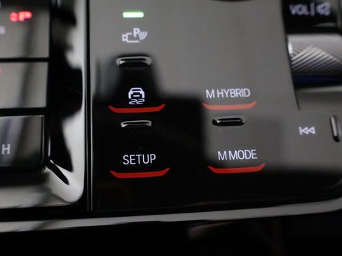 Used 2025 BMW M5 Touring image 61