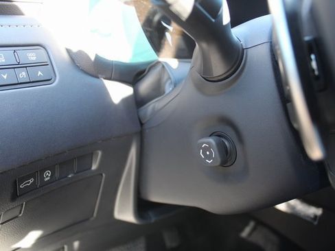 Used 2024 Lexus LX 600 4WD w/ Luxury Package image 36