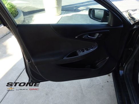 Used 2018 Chevrolet Malibu LT image 24