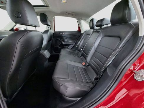 Certified 2023 Volkswagen Jetta SE w/ Panoramic Sunroof Package FWD image 24