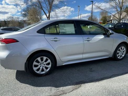 New 2026 Toyota Corolla LE FWD image 9