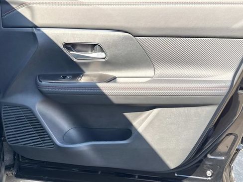 New 2025 Nissan Kicks Play S FWD image 16