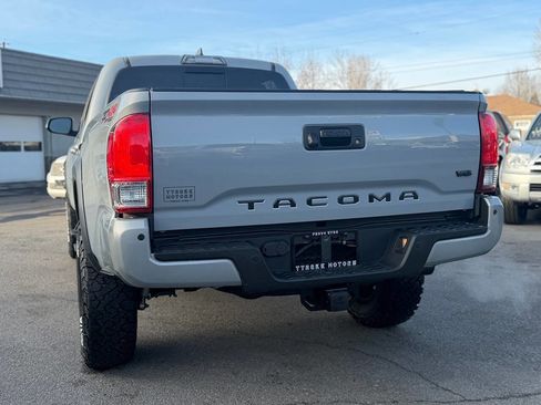 Used 2019 Toyota Tacoma TRD Off-Road image 94