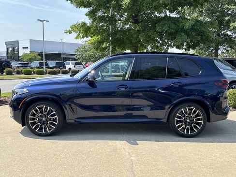New 2026 BMW X5 M60i image 2