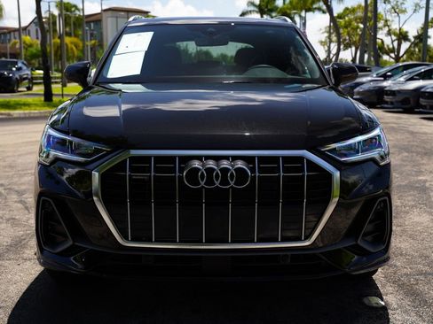 Used 2025 Audi Q3 2.0T Premium w/ Convenience Package AWD/4WD image 2