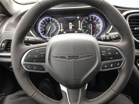 New 2026 Chrysler Pacifica Select FWD image 25