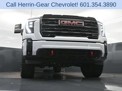 Used 2024 GMC Sierra 2500 AT4 w/ AT4 Premium Plus Package AWD/4WD image 47