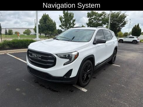 Used 2020 GMC Terrain SLE w/ Driver Convenience Package FWD image 2