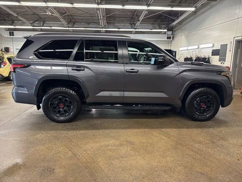 Used 2024 Toyota Sequoia TRD Pro AWD/4WD image 7
