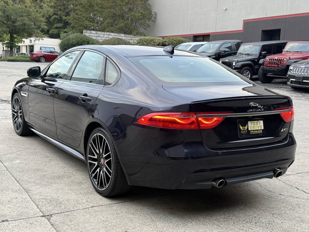 Used 2018 Jaguar XF R-Sport AWD/4WD image 19
