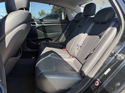 Used 2015 Hyundai Genesis 3.8 w/ Option Group 02 image 10