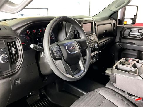 Certified 2024 GMC Sierra 2500 Pro w/ Convenience Package image 9