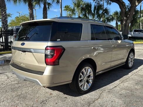 Used 2018 Ford Expedition Platinum AWD/4WD image 5
