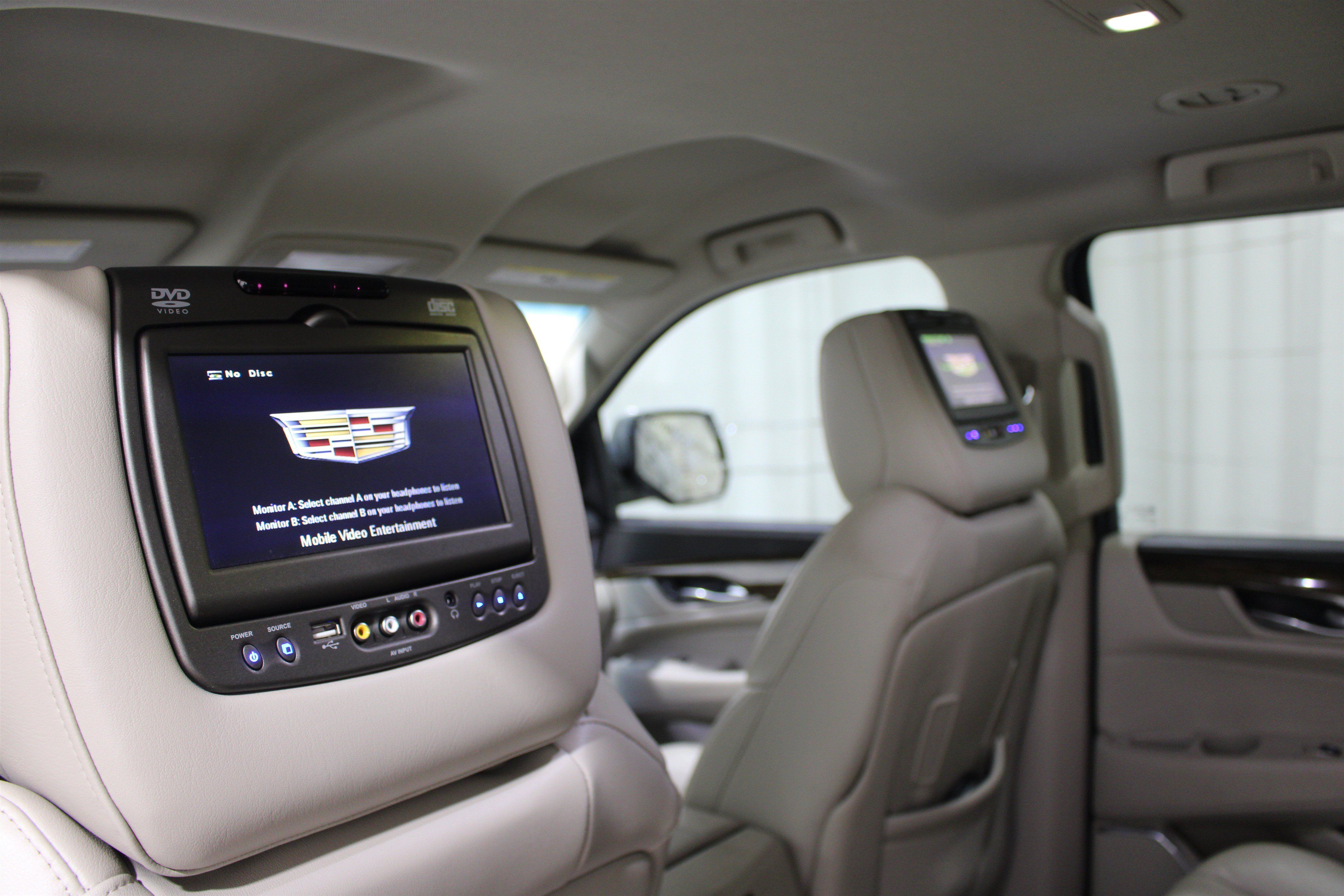 Used 2019 Cadillac Escalade Platinum Sport AWD/4WD image 22