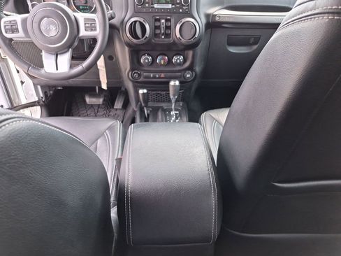 Used 2016 Jeep Wrangler Unlimited Sport AWD/4WD image 31