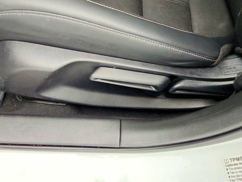 Used 2022 Honda Civic Sport image 10