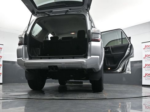 Used 2024 Toyota 4Runner TRD Off-Road AWD/4WD image 44