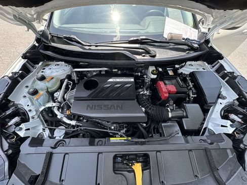 Used 2023 Nissan Rogue SV FWD image 28