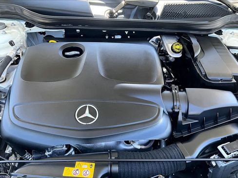 Used 2018 Mercedes-Benz GLA 250 4MATIC image 30