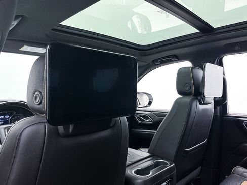 Used 2021 GMC Yukon AT4 w/ AT4 Premium Plus Package image 12