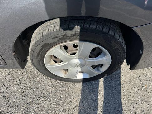 Used 2009 Toyota Matrix Base 4dr Wagon 4A image 36