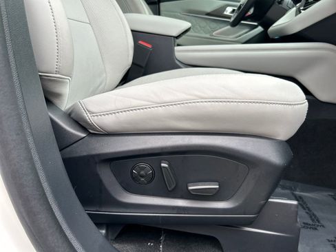 Used 2025 Ford Explorer Platinum w/ Ultimate Package image 31