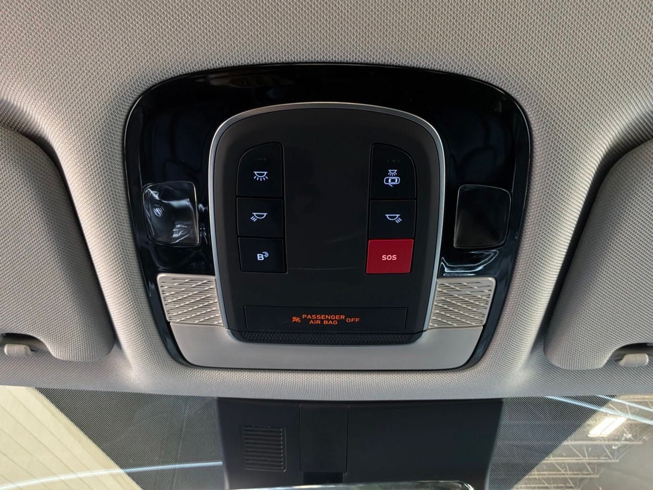 Used 2025 Hyundai Palisade SEL FWD image 18