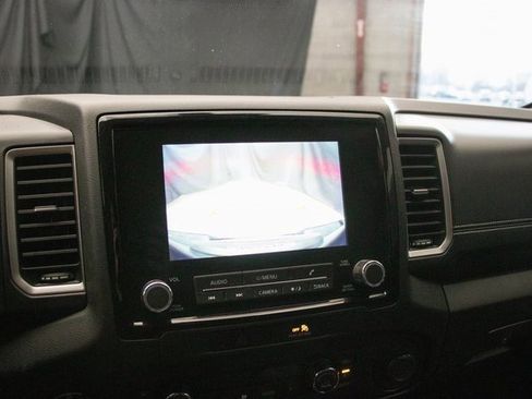 Used 2023 Nissan Frontier SV w/ SV Convenience Package image 34