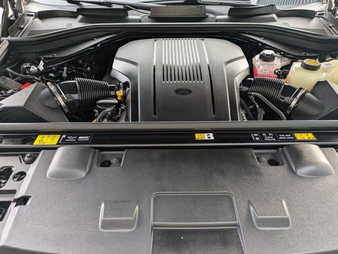 Used 2025 Land Rover Range Rover Sport Autobiography image 33