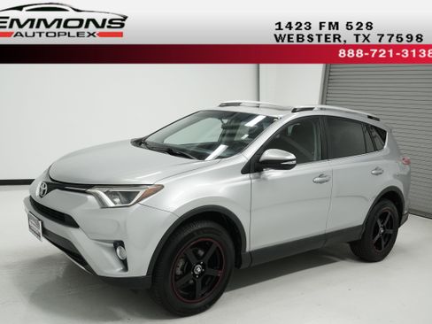 Used 2016 Toyota RAV4 XLE image 1