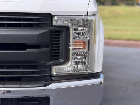 Used 2018 Ford F250 XL w/ Power Equipment Group RWD image 27