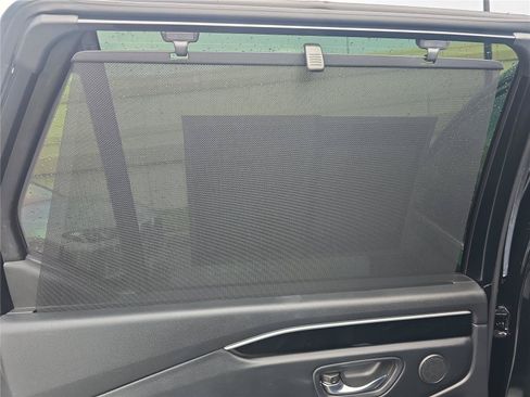 Used 2025 Honda Pilot Touring image 10