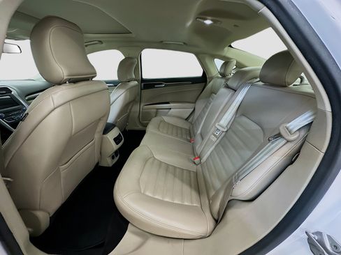 Used 2017 Ford Fusion Energi SE image 30