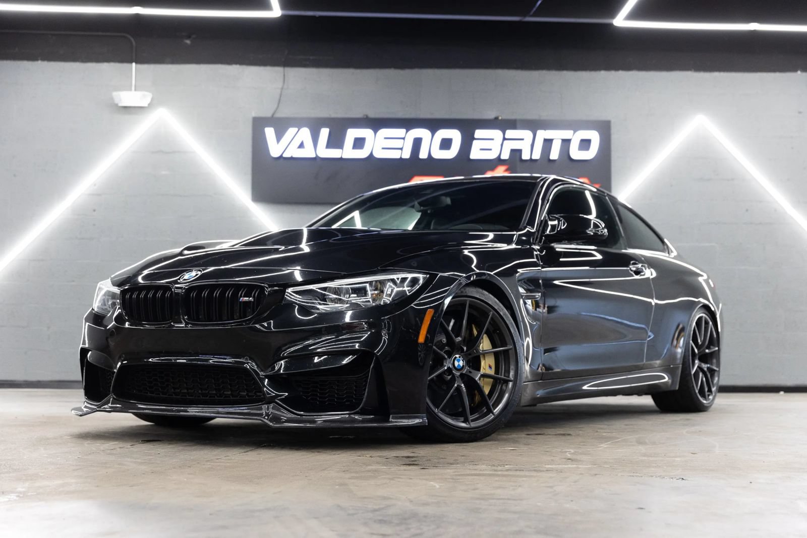 Used 2019 BMW M4 CS w/ Executive Package RWD image 4