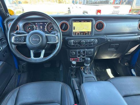 Used 2023 Jeep Gladiator Mojave w/ Cold Weather Group AWD/4WD image 12