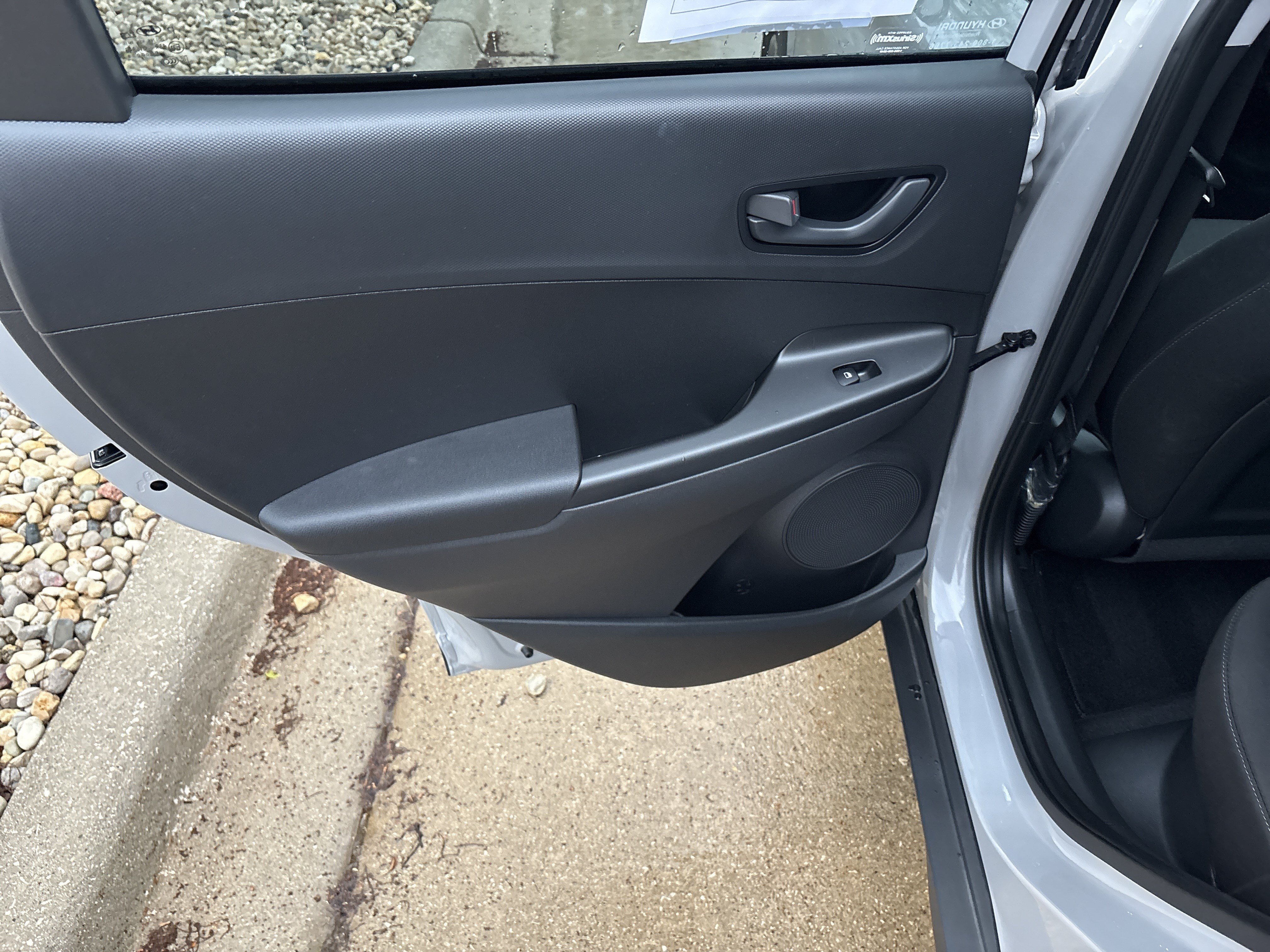Used 2023 Hyundai Kona SEL AWD/4WD image 9