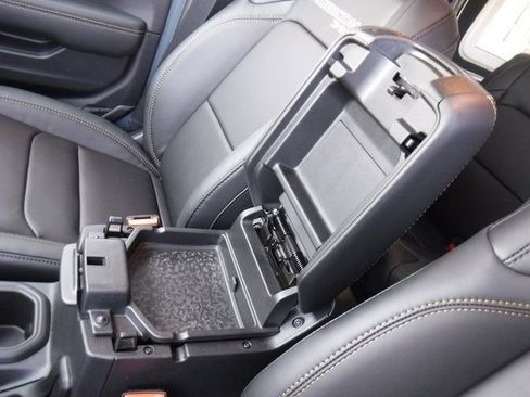 New 2025 Jeep Wrangler Unlimited Rubicon 392 image 33